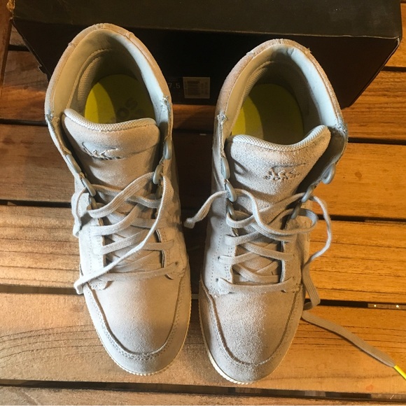 Sorel Out N About wedge size 7.5 dove - Picture 4 of 7